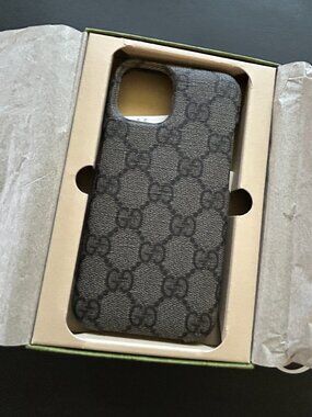 Authentic GUCCI Ophidia GG Supreme iPhone 15 Case 760210 Gray